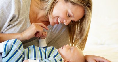 Sprachentwicklung bei Babys bis 12 Monate